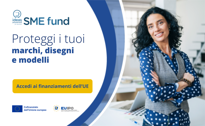 Fondo PMI 2026 proteggi i tuoi marchi, disegni e modelli con l'immagine di una donna sorridente a braccia conserte